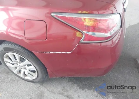 2015 Nissan Altima 2.5 S из США, поврежденный, VIN 1N4AL3AP9FC159458